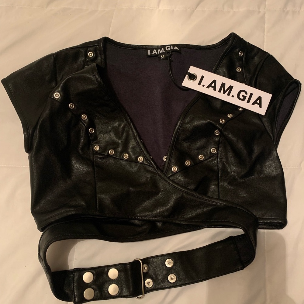 i.am.gia wrap top